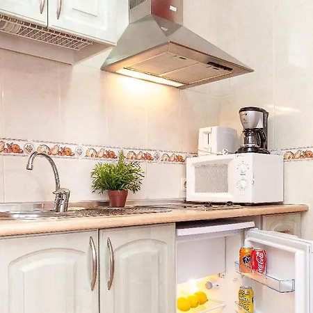 فندق Cenachero 2*