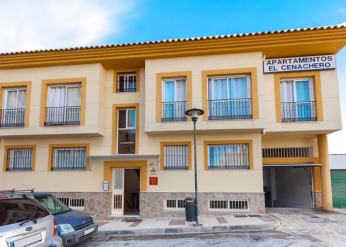 Cenachero فندق 2*